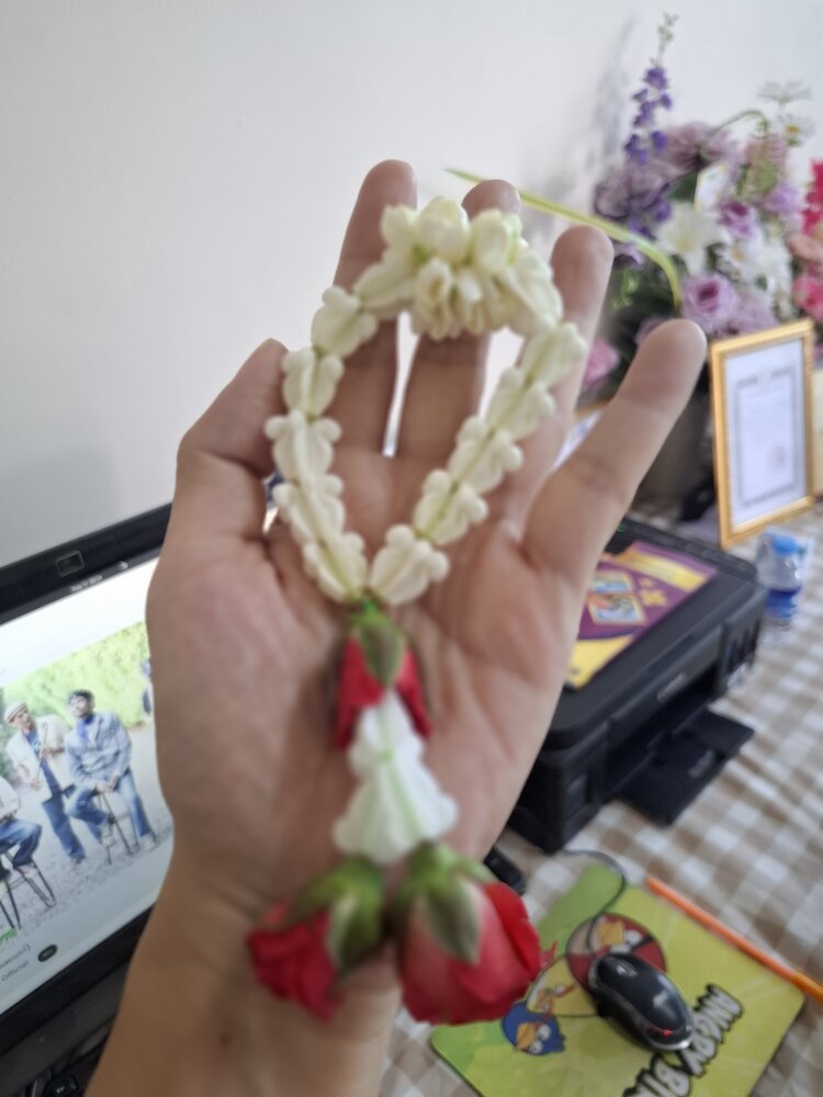 พวงมาลัยที่ระลึกกิจกรรมวันแม่